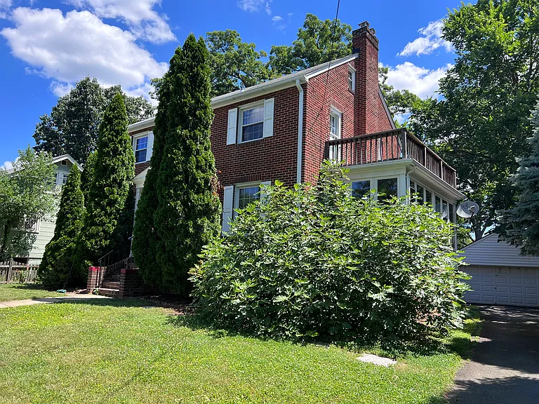 429 N Jackson St — Photo 21