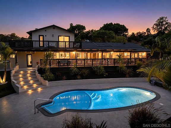 2nd image of 521 Rancho Camino