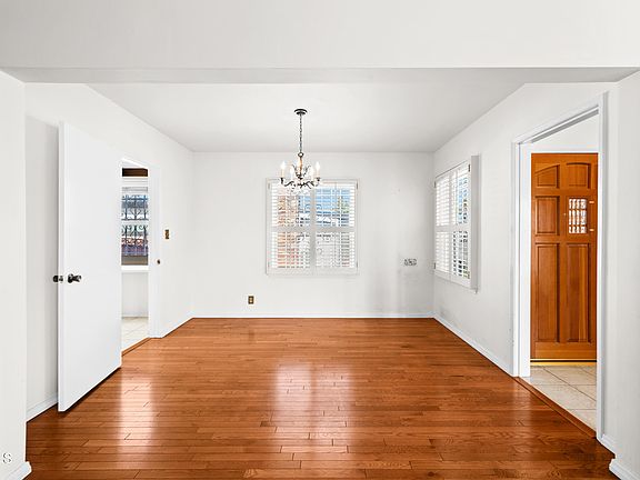 2nd image of 5311 Angeles Vista Blvd