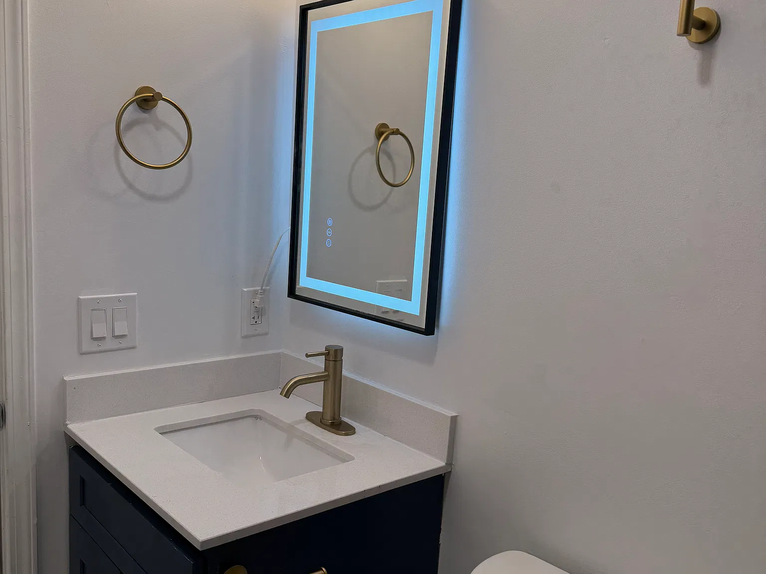 3 bed, 1.5 bath, 984 sqft, $1,900 — Photo 3