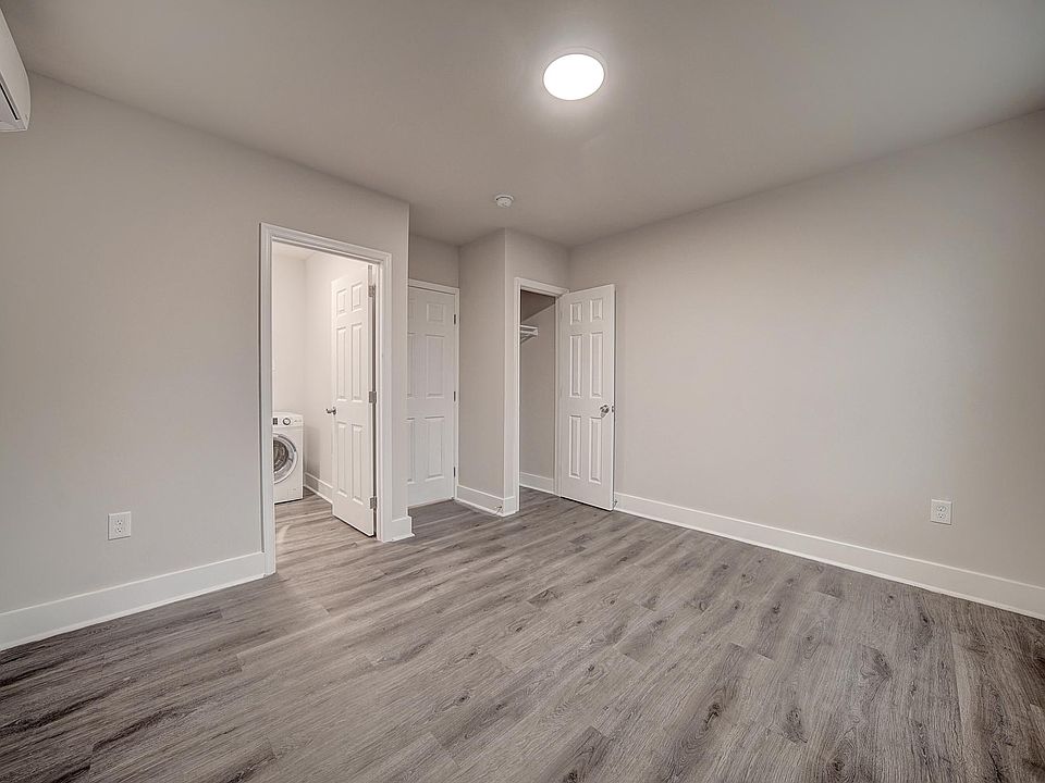 1st image of 304 E Ontario St #3