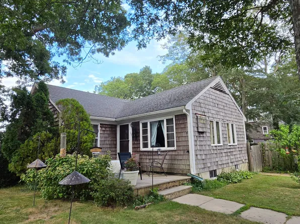 152 Edgartown Vineyard Haven Rd, Vineyard Haven, MA 02568