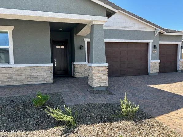 17637 W MARIPOSA Drive, Goodyear, AZ 85395