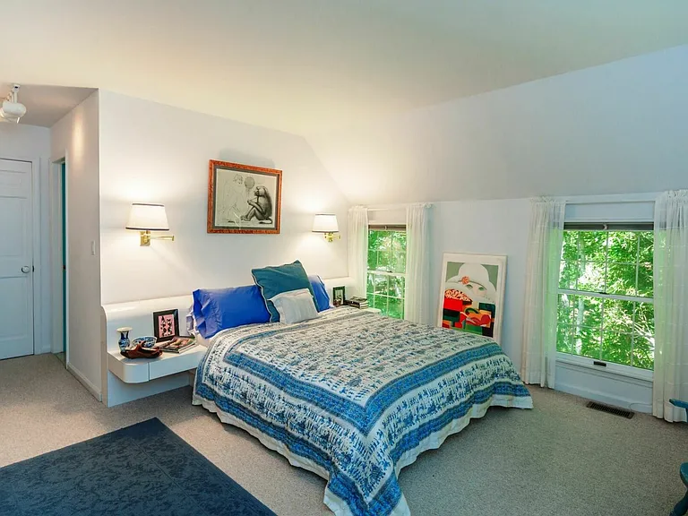 647 Narrow Ln — Photo 7
