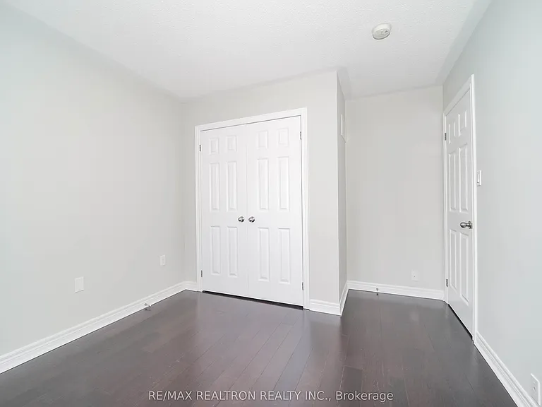 77 Betony Dr — Photo 35