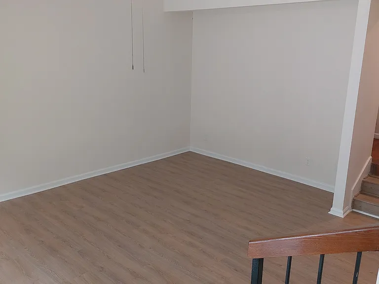 311 Dryden Ln — Photo 11