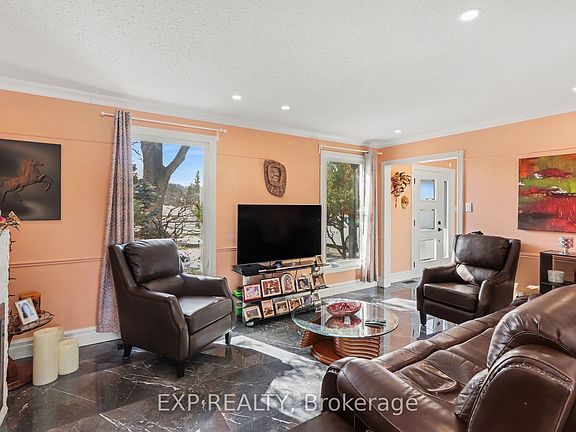 5th image of 2332 Ogilvie Rd