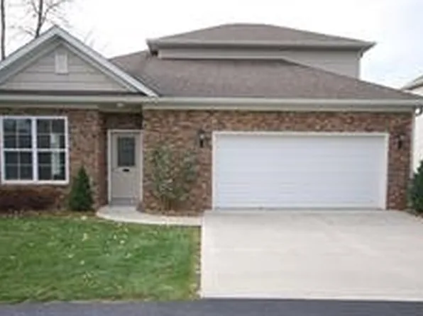 216 S Tuscan Way, Greensburg, PA 15601