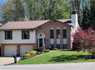 109 Apple Hill Dr, Delmont, PA