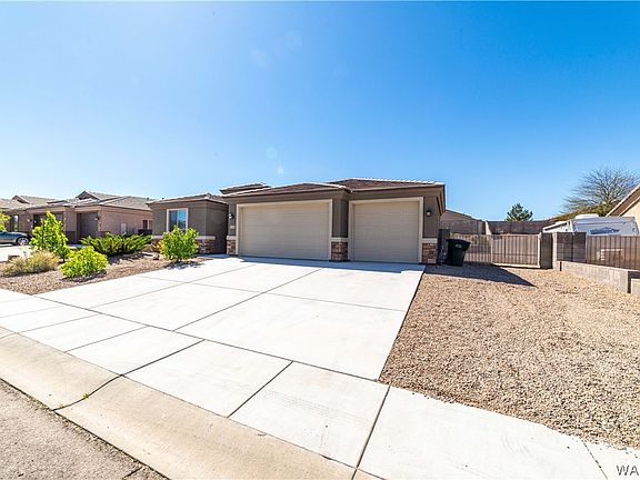 5th image of 3326 Laramie Avenue