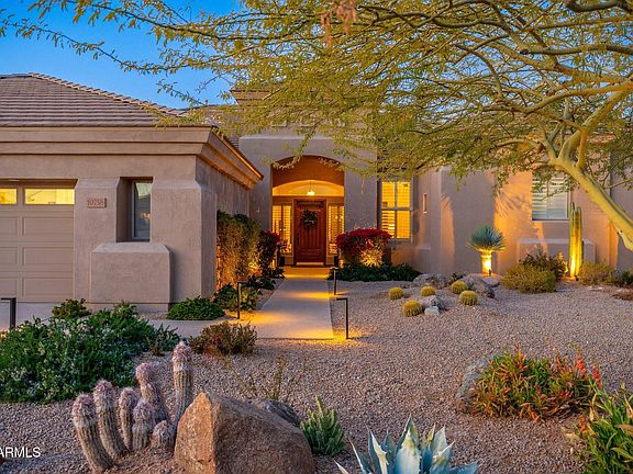 3rd image of 10756 E LUDLOW Drive