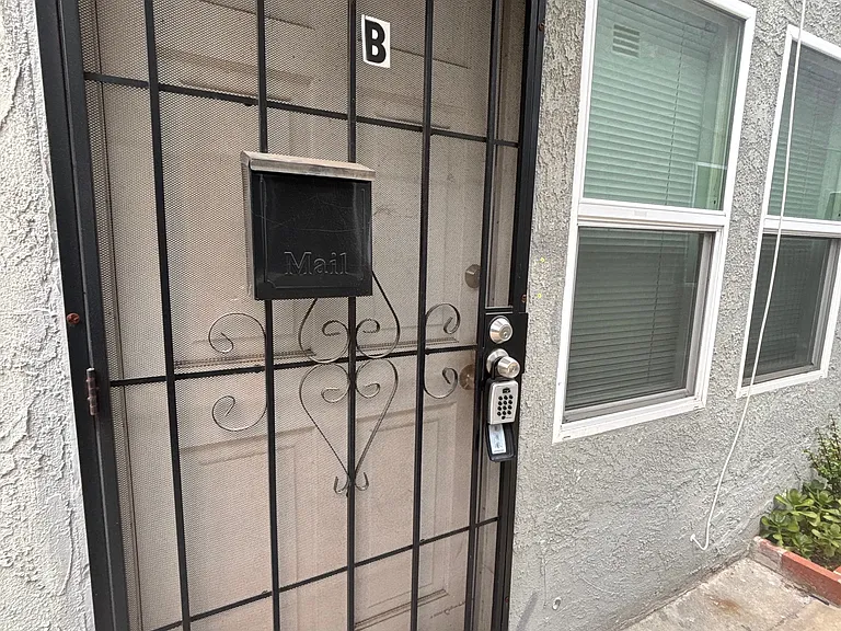6809 West Blvd #C — Photo 2