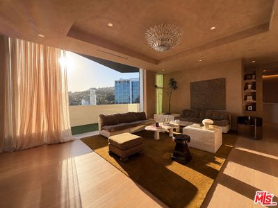 1155 N La Cienega Blvd Penthouse 9, West Hollywood, CA, 90069