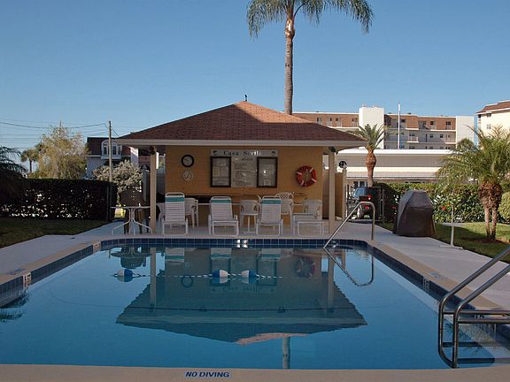 4th image of 995 Laguna Dr #503-2