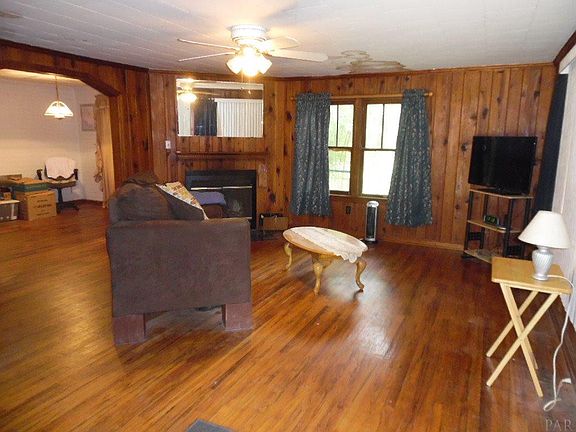 3rd image of 70 Camelia Dr