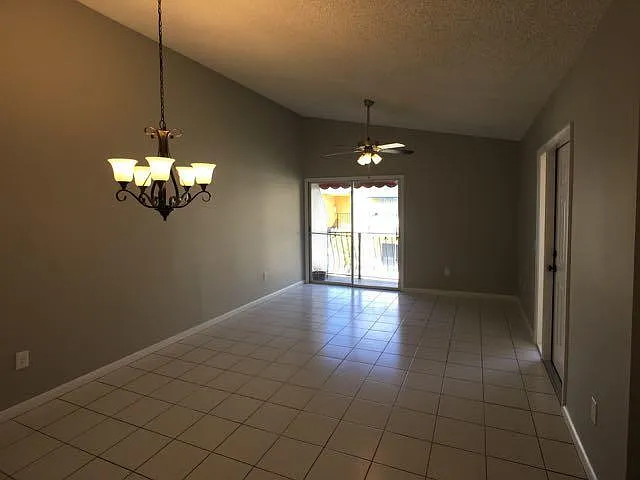143 Waterside Dr — Photo 2