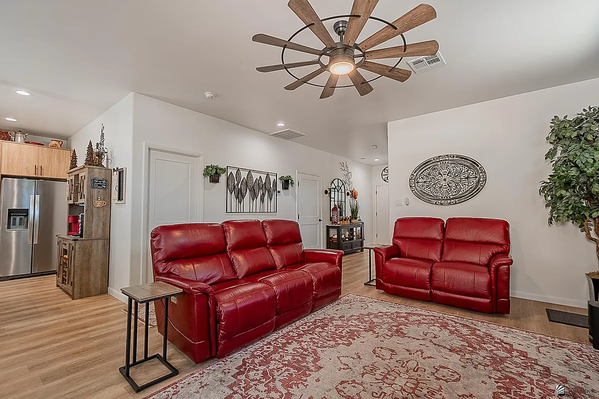Building Photo - 3400 S Avenue 7 E #145