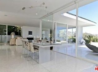 1560 Gilcrest Dr, Beverly Hills, CA 90210