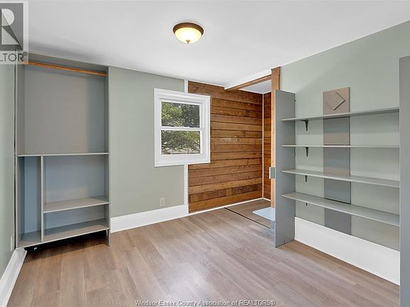 3rd image of 972 Moy Ave