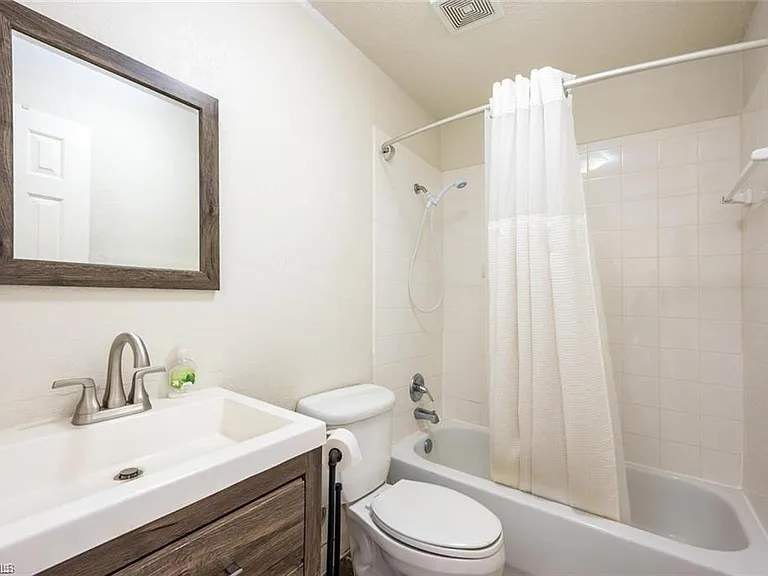 4625 Bayshore Dr #D16 — Photo 13