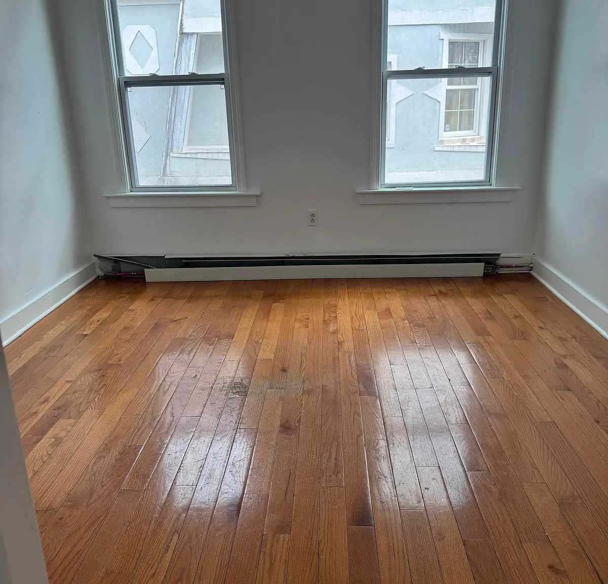 4 bed, 1100 sqft, $1,750 — Photo 4