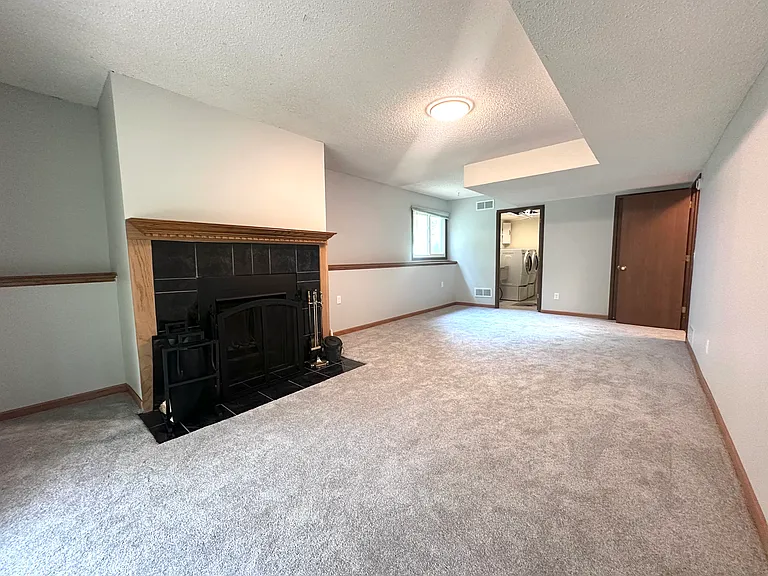 15229 Buchanan Ct — Photo 15