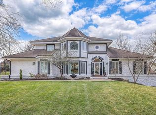 12508 Barton St, Overland Park, KS 66213