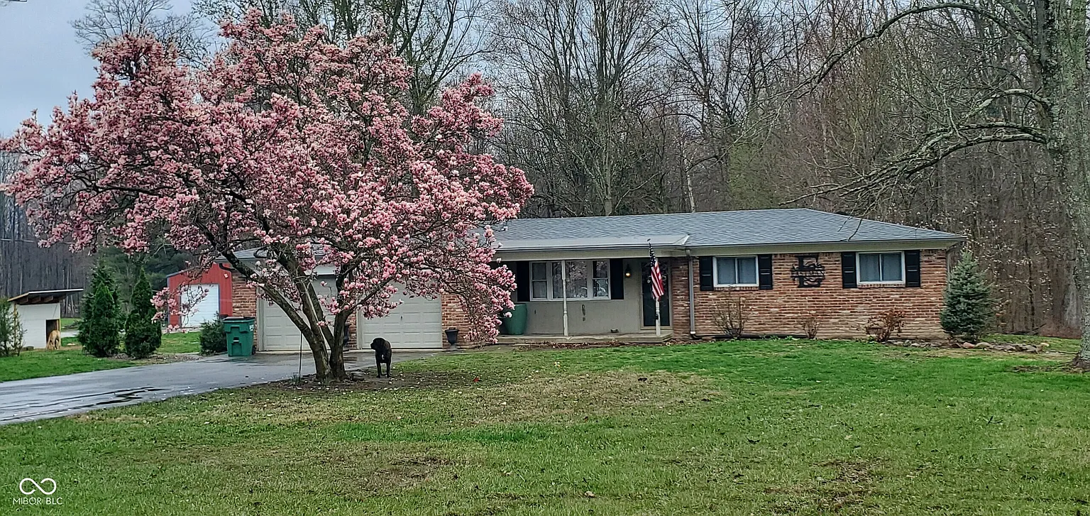 8190 Beech Grove Rd photo 1