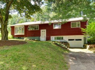 13 Leonard Dr, Southborough, MA 01772