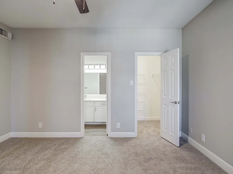 Signature Point Apartment Homes — Photo 49