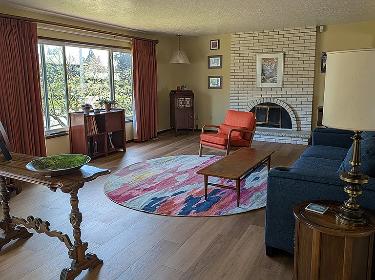 415 Charman St — Photo 3