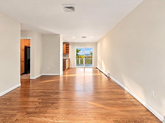 4th image of 7 Meadowbrook Drive