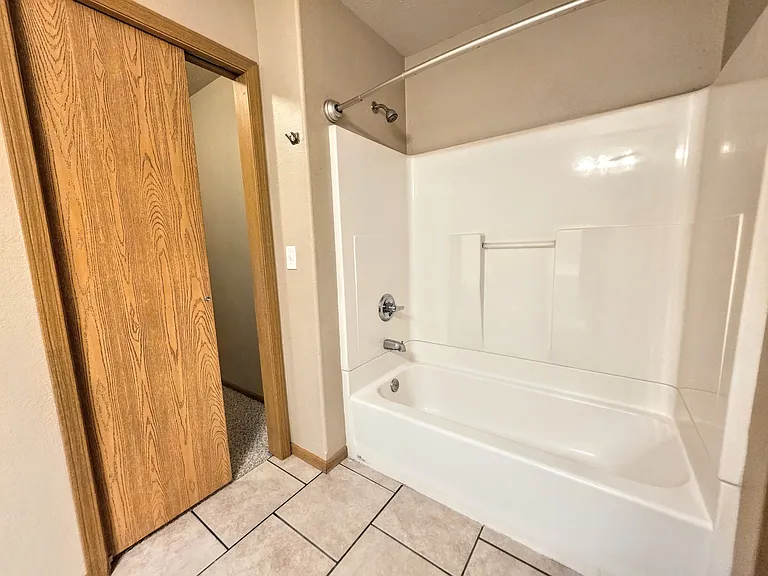 606 Highland Ridge Dr #1 — Photo 17