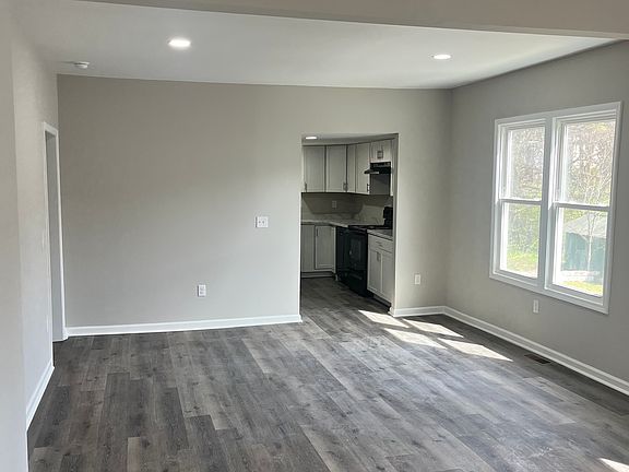 3rd image of 1312 Myrtle Ave