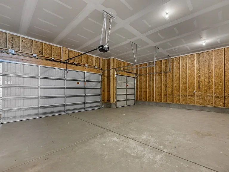 726 E Elmwood St — Photo 26