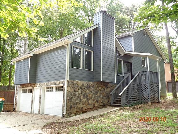 2nd image of 116 Creekview Dr