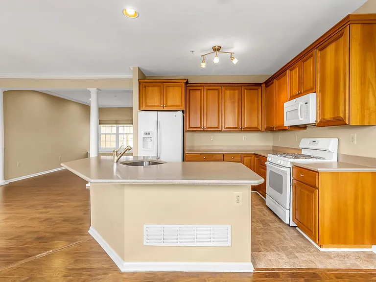 128 Madison Way — Photo 11