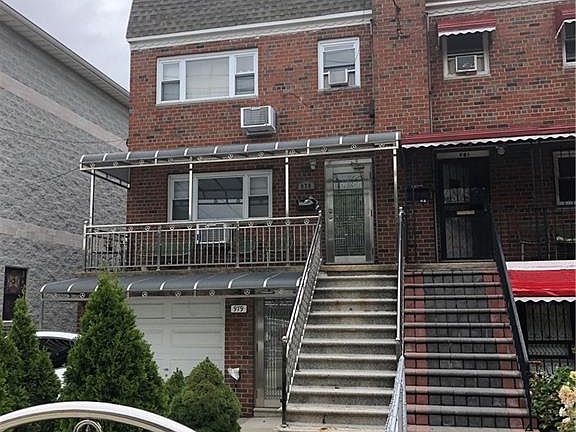3rd image of 979 Burke Ave
