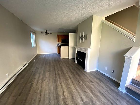 3rd image of 383 Mandarin Dr #4
