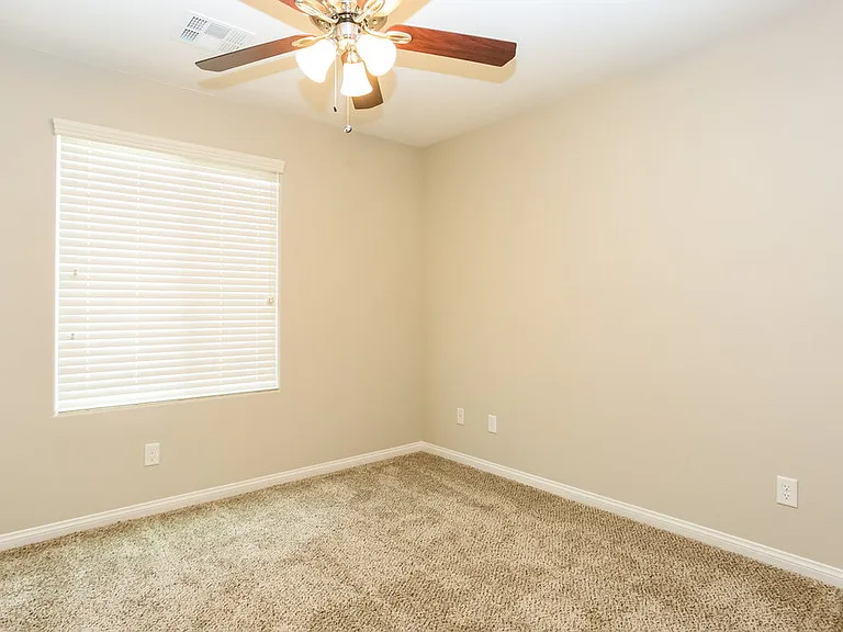 5661 Primrose Peak Ct — Photo 11