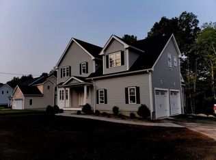 697 Norfolk St, Holliston, MA 01746