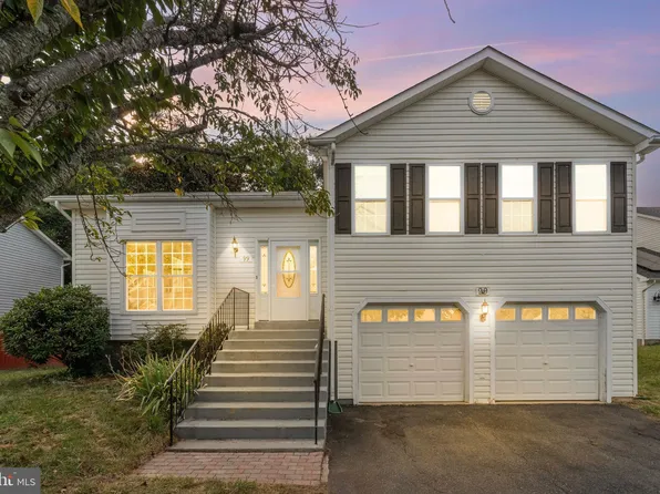 99 Tanterra Dr, Stafford, VA 22556