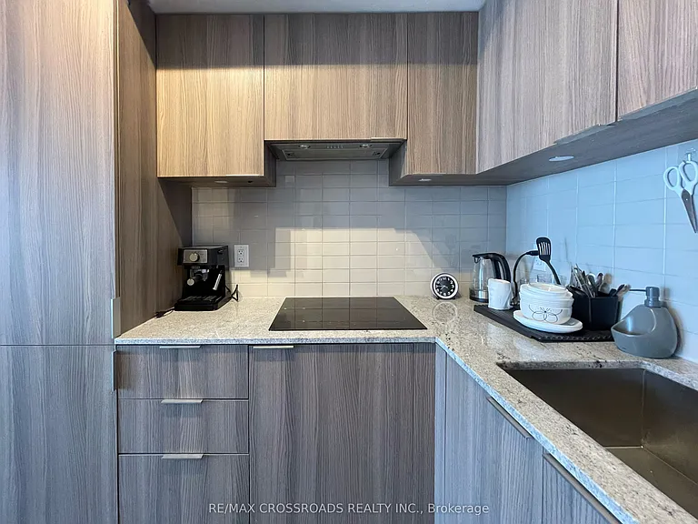 11 Wellesley St W #4403 — Photo 4