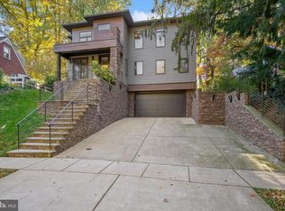 9415 Bulls Run Pkwy, Bethesda, MD 20817