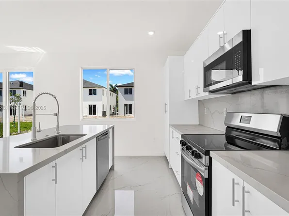 22485 SW 125th Ave #16A, Miami, FL 33170