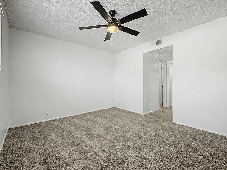 The Brentwood — Photo 15