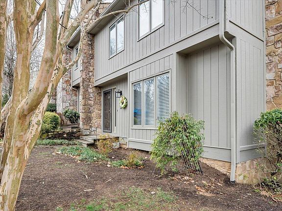 4th image of 3452 Londonderry Ct