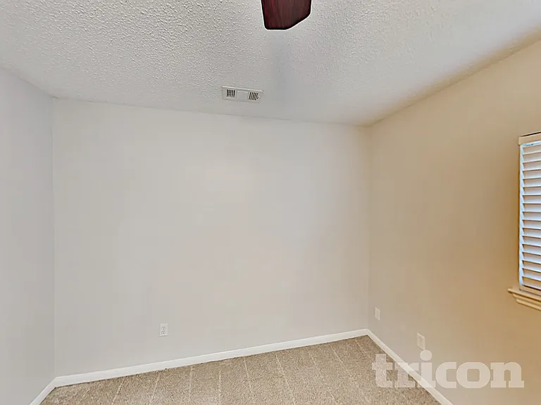 614 Rifleman Trl — Photo 10