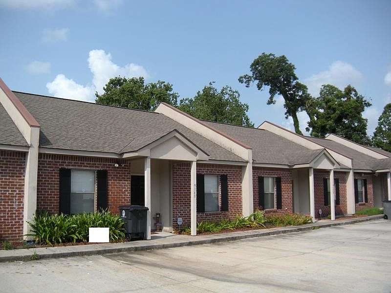 2nd image of 9158 Pecan Tree Dr