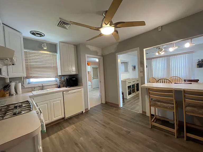 307 N Essex Ave — Photo 15